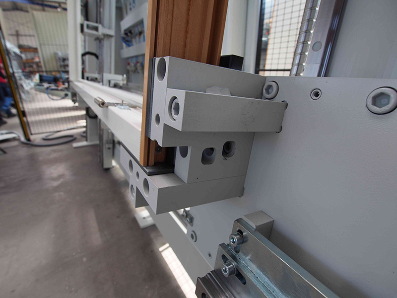 Vollautomatische Rahmenpresse Centro EL